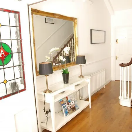 Avondale Guest Πανσιόν Γουότερφορντ